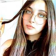 Laureata in lingue, con esperienza all’estero e livello C2 di spagnolo, alla ricerca di opportunità per insegnamento della lingua, sia grammatica che letteratura